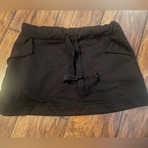Casual comfy black mini skirt